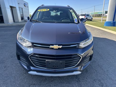 Used 2018 Chevrolet Trax LT w/ LT Convenience Package FWD image 11