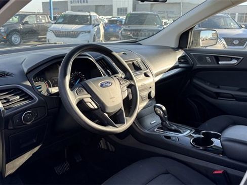 Used 2017 Ford Edge SE image 20