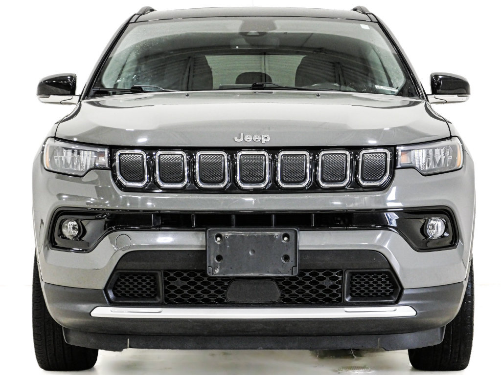 Used 2022 Jeep Compass Limited w/ Sun and Sound Group AWD/4WD image 2