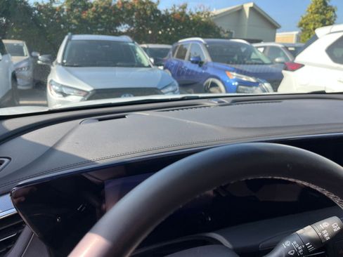 Used 2025 Buick Encore GX Preferred image 34