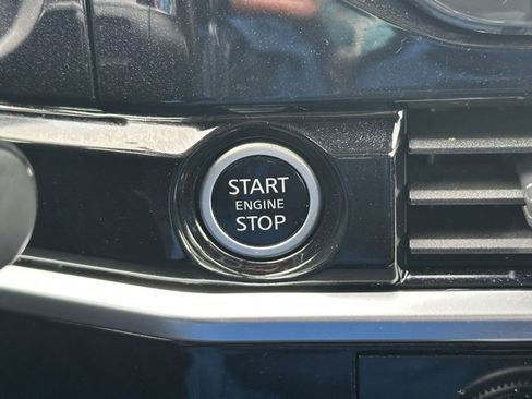 Certified 2023 Nissan Pathfinder SL image 34