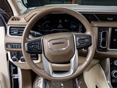 Used 2022 GMC Yukon XL Denali w/ Max Trailering Package image 19