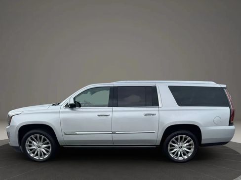 Used 2016 Cadillac Escalade ESV Premium AWD/4WD image 3