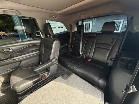 Used 2017 Honda Pilot Elite image 12