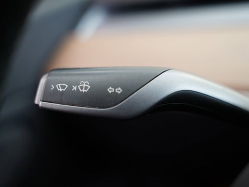 Used 2019 Tesla Model 3 Mid Range image 13