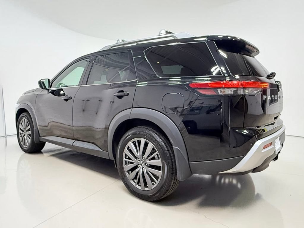 Used 2023 Nissan Pathfinder SL w/ SL Premium Package AWD/4WD image 16