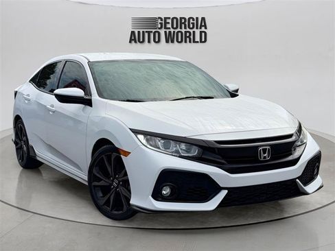 Used 2018 Honda Civic Sport image 2