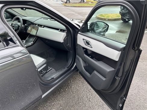 New 2026 Land Rover Range Rover Velar Dynamic SE image 19