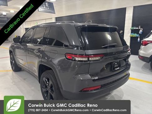 Used 2023 Jeep Grand Cherokee Altitude AWD/4WD image 7
