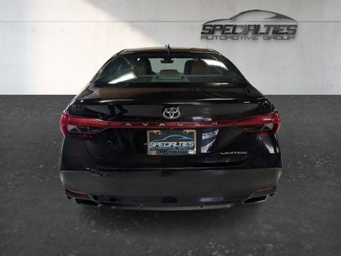 Used 2019 Toyota Avalon Limited FWD image 9