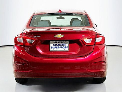 Used 2019 Chevrolet Cruze LT image 6