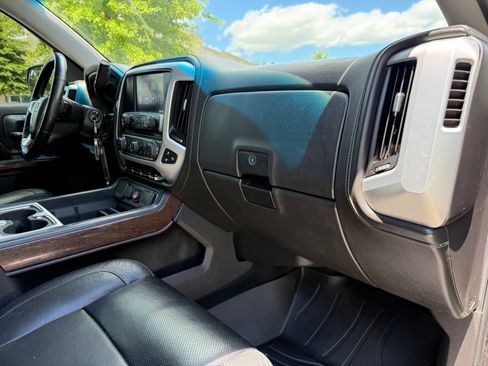 Used 2015 GMC Sierra 1500 SLT w/ SLT Crew Cab Value Package AWD/4WD image 24