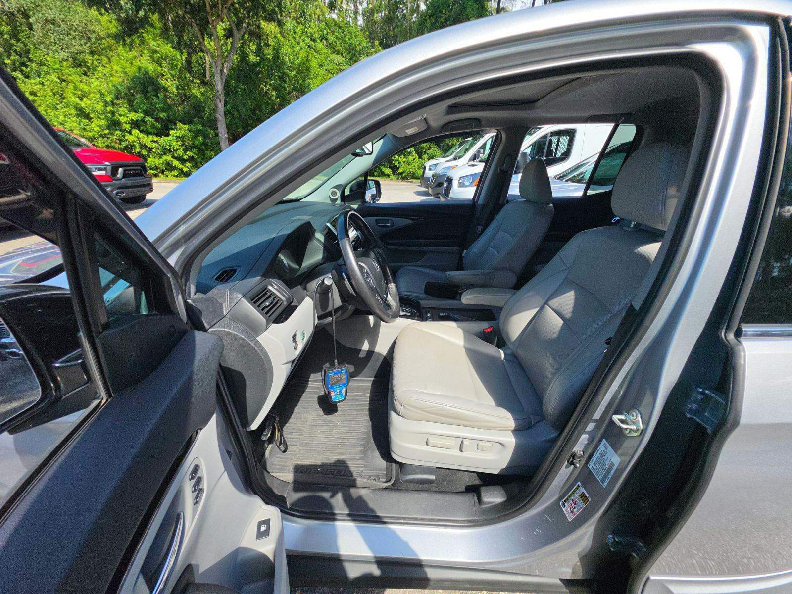 Used 2020 Honda Ridgeline RTL-E image 6
