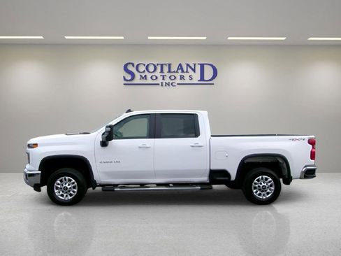 Used 2025 Chevrolet Silverado 2500 LT w/ Convenience Package AWD/4WD image 1
