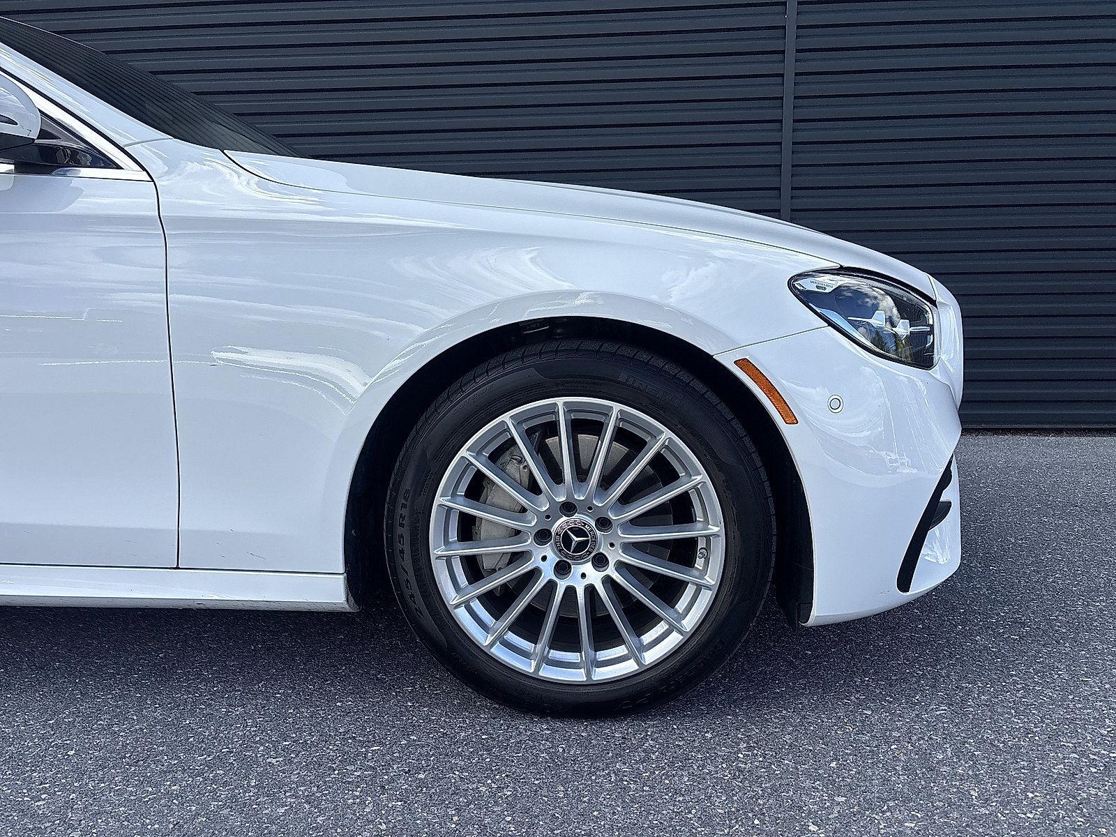 Used 2023 Mercedes-Benz E 350 4MATIC Sedan image 7