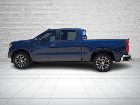 Used 2022 Chevrolet Silverado 1500 LT RWD image 2