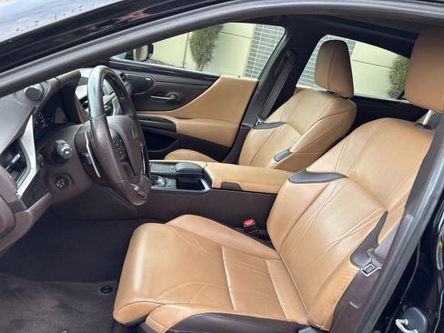 Certified 2019 Lexus ES 350 Luxury image 16