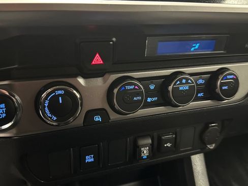 Certified 2023 Toyota Tacoma SR5 AWD/4WD image 21