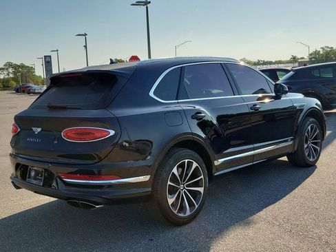 Used 2022 Bentley Bentayga image 4