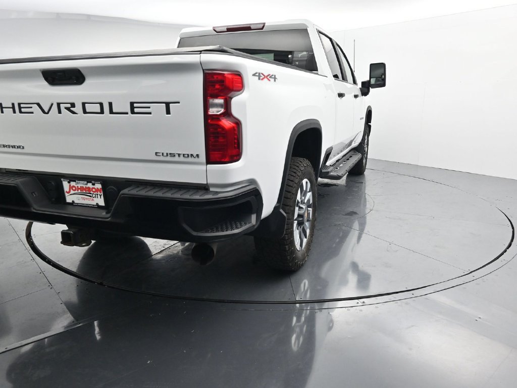 Used 2022 Chevrolet Silverado 2500 Custom w/ Custom Value Package AWD/4WD image 6