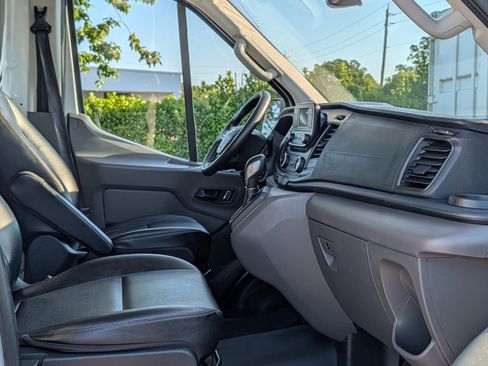 Used 2022 Ford Transit 350 DRW RWD image 16