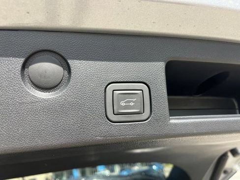 Used 2026 Chevrolet Equinox ACTIV w/ Convenience Package III FWD image 7