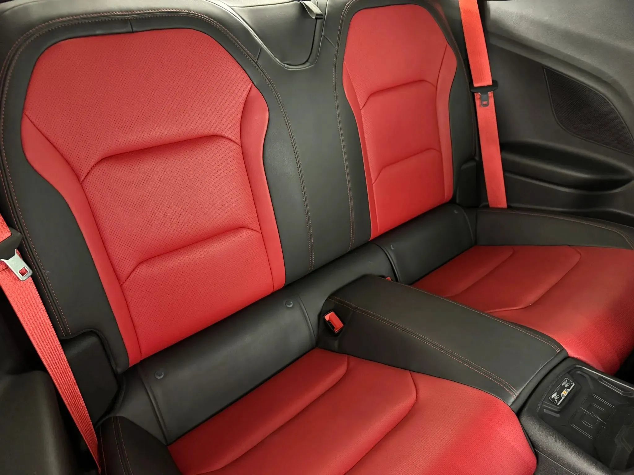 Used 2024 Chevrolet Camaro SS RWD image 34