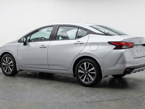 Used 2025 Nissan Versa SV image 6