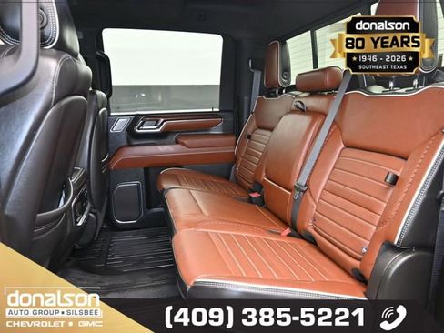 Used 2024 GMC Sierra 3500 Denali Ultimate AWD/4WD image 11