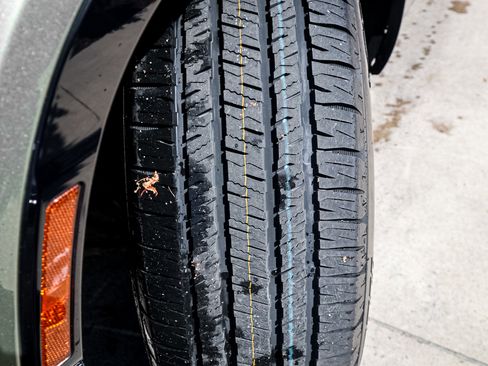 Used 2022 Land Rover Defender 110 S image 12