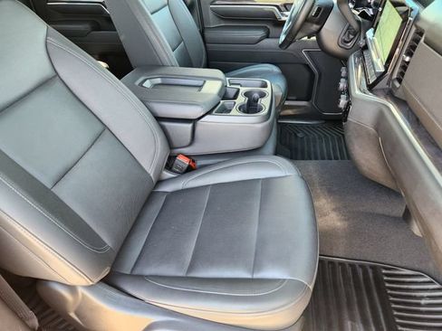 Used 2025 Chevrolet Silverado 3500 LTZ AWD/4WD image 21