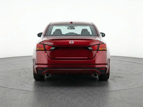 Used 2025 Nissan Altima 2.5 SV image 7