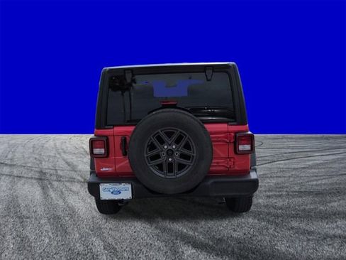 Used 2024 Jeep Wrangler Unlimited Sport AWD/4WD image 5