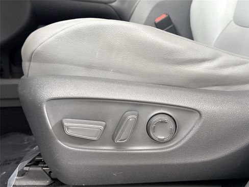 Certified 2021 Toyota Sienna XLE image 29