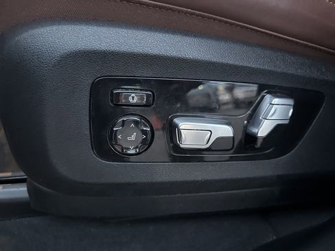 Used 2022 BMW X7 xDrive40i w/ Executive Package image 23