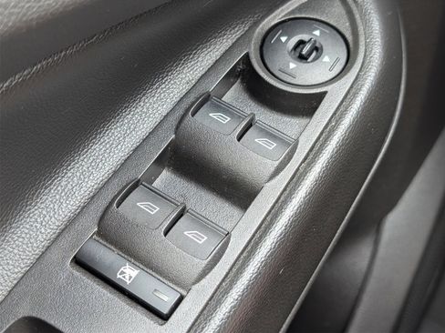 Used 2018 Ford Escape SE image 13