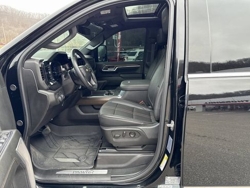 Used 2024 Chevrolet Silverado 2500 High Country image 18