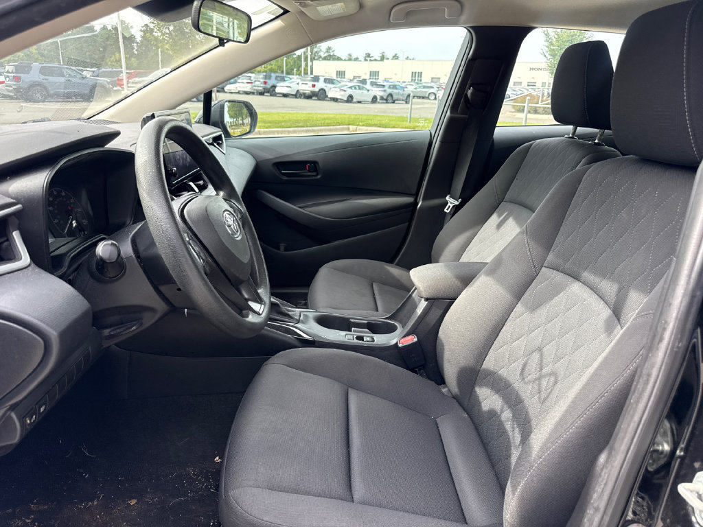 Used 2023 Toyota Corolla LE FWD image 12