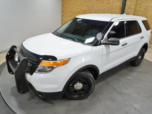 Used 2015 Ford Explorer 4WD Police Interceptor w/ Ultimate Wiring Package image 2