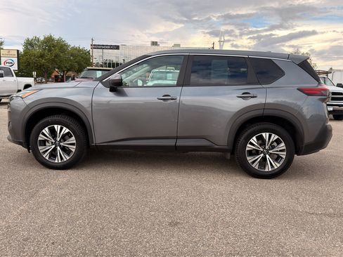 Used 2023 Nissan Rogue SV AWD/4WD image 2
