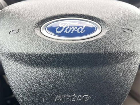 Used 2020 Ford Escape SE image 32