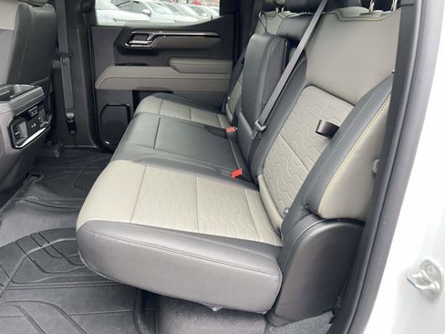 Certified 2026 Chevrolet Silverado 1500 ZR2 image 4