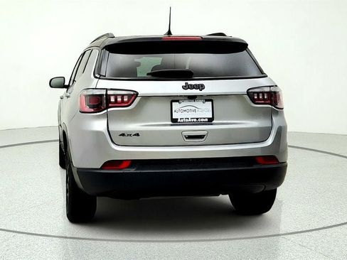 Used 2023 Jeep Compass Latitude w/ Sun and Sound Group AWD/4WD image 6