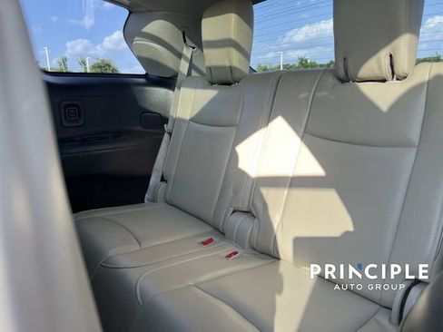 Used 2019 INFINITI QX60 Luxe w/ Sensory Package FWD image 29