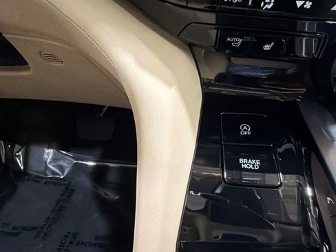 Certified 2023 Acura MDX SH-AWD w/ Technology Package image 41
