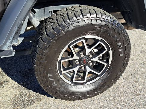 Used 2024 Jeep Gladiator Rubicon image 34