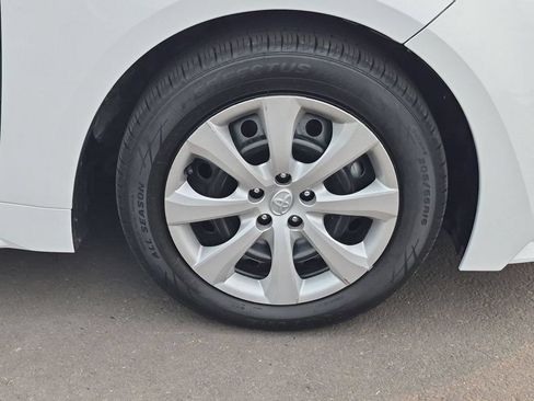 Used 2024 Toyota Corolla LE FWD image 31