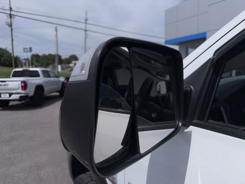 Used 2018 RAM 2500 Tradesman w/ Chrome Appearance Group AWD/4WD image 31
