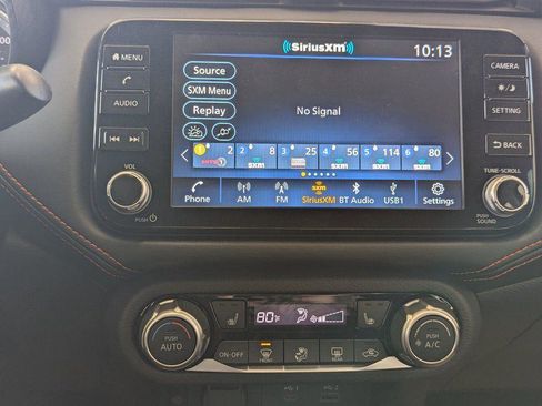 New 2025 Nissan Versa SR w/ Trunk Package FWD image 24