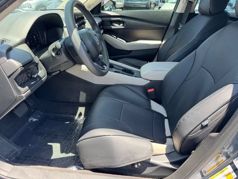 Used 2023 Honda Accord EX image 25